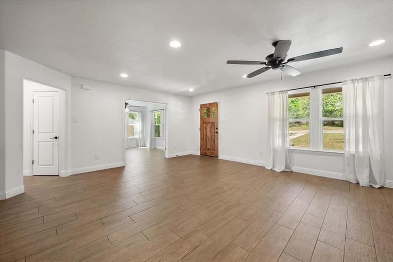 2158 Morning Glory Avenue, Fort Worth TX 76111 - Photo 10