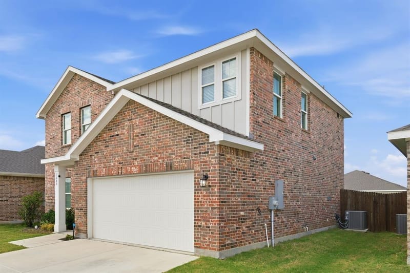 1648 Hossler Trail, Fort Worth TX 76052 - Photo 2