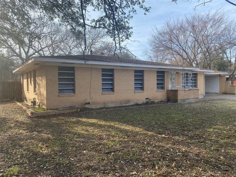2408 Lake Air Drive, Waco TX 76710 - Photo 2