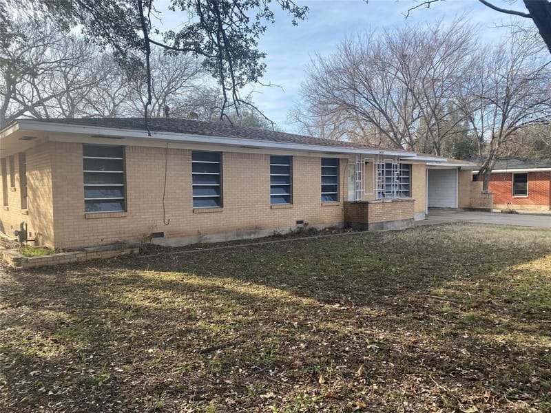 2408 Lake Air Drive, Waco TX 76710