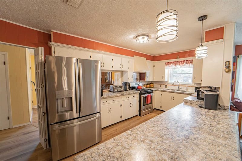 201 Westwood Street, Breckenridge TX 76424 - Photo 7