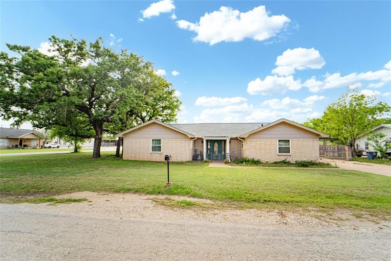 201 Westwood Street, Breckenridge TX 76424 - Photo 30