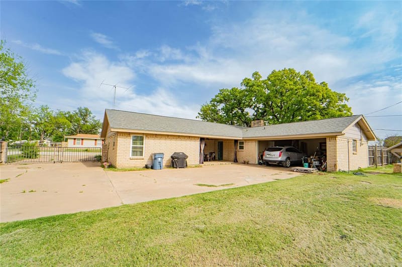 201 Westwood Street, Breckenridge TX 76424 - Photo 29