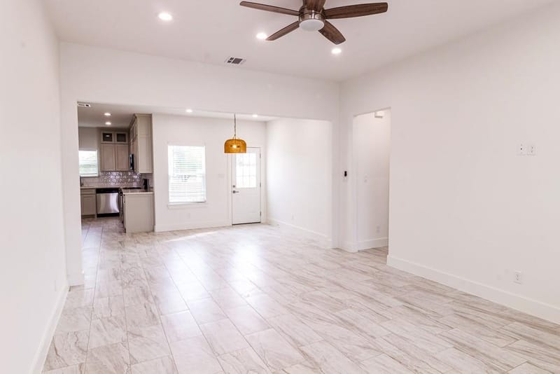 536 Highview Court, Godley TX 76044 - Photo 3