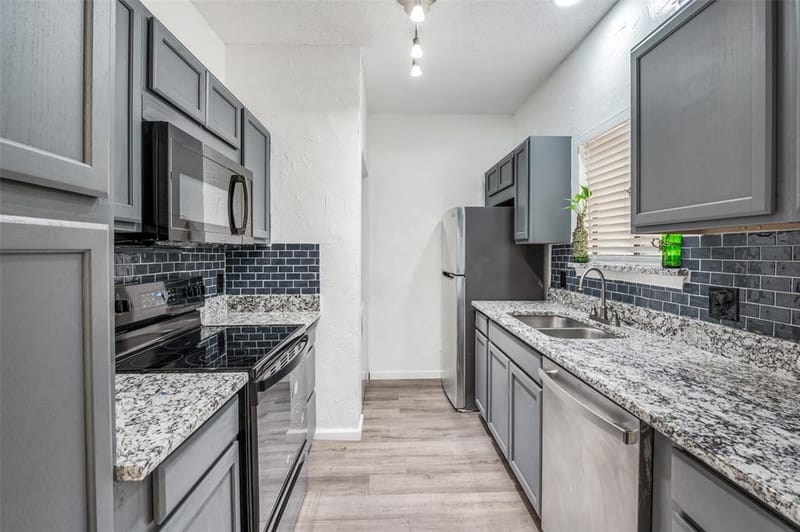 5550 Spring Valley Road # G16, Dallas TX 75254 - Photo 9