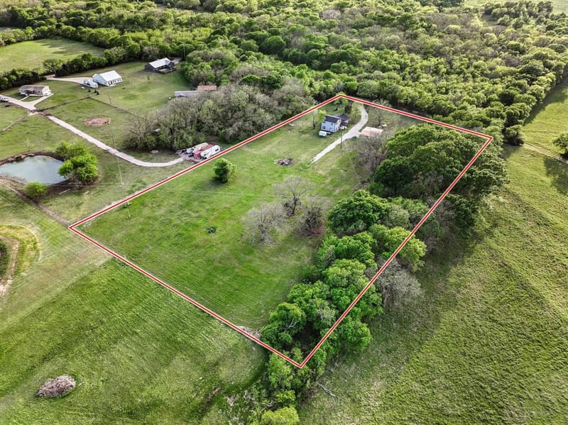 1604 County Rd 4040, Savoy TX 75479 - Photo 40