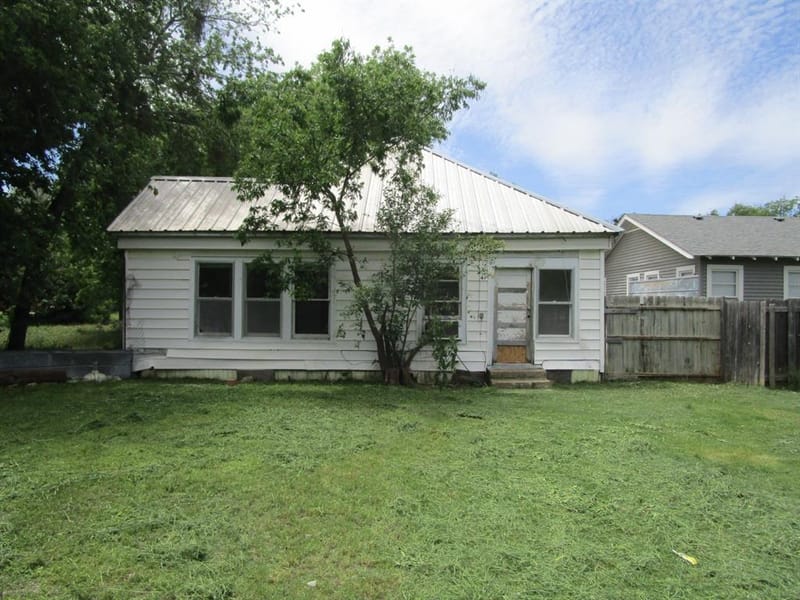 1812 8th Street, Brownwood TX 76801 - Photo 6