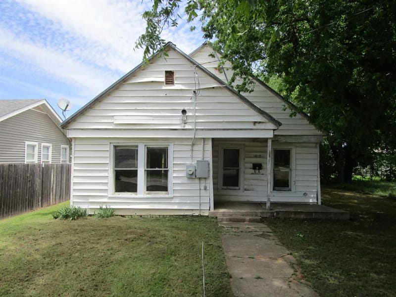 1812 8th Street, Brownwood TX 76801