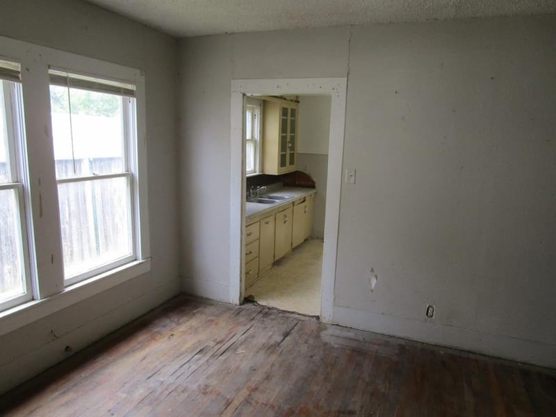 1812 8th Street, Brownwood TX 76801 - Photo 10