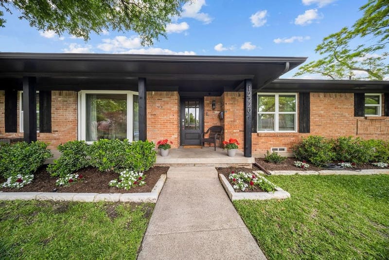 12220 Coolmeadow Lane, Dallas TX 75218 - Photo 2