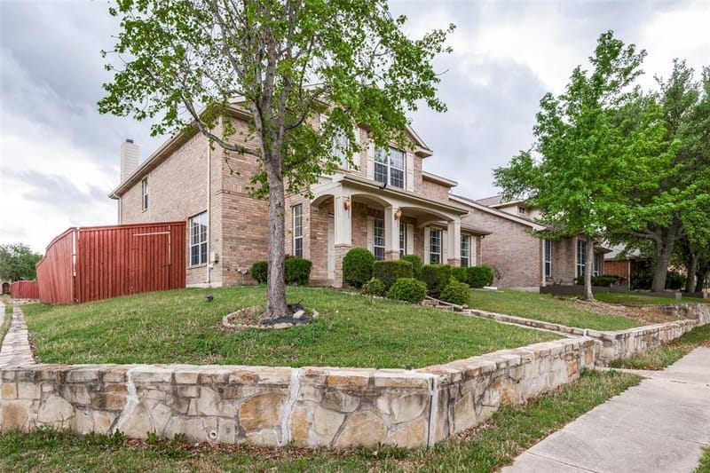 1926 Rustic Creek Drive, Garland TX 75040 - Photo 2