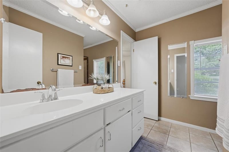 8240 Forest Ridge Drive, Woodway TX 76712 - Photo 12