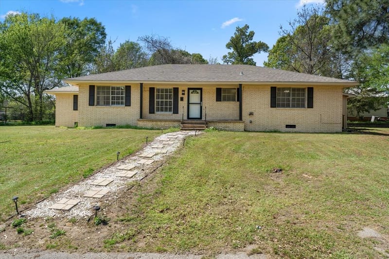 613 Graham Street, Mineola TX 75773 - Photo 3