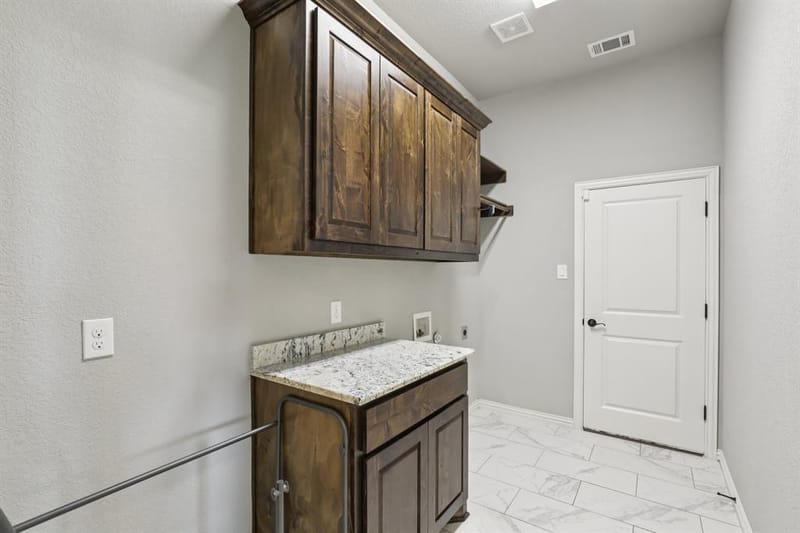 1020 Jesse James Lane, Springtown TX 76082 - Photo 27