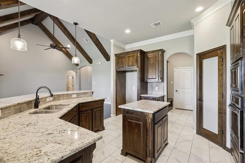 1020 Jesse James Lane, Springtown TX 76082 - Photo 9