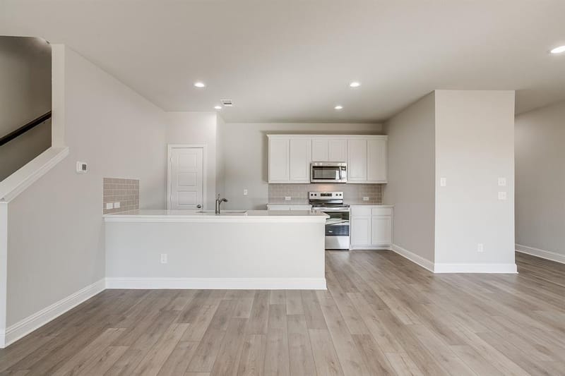 6916 Yellow Hammer Way, Arlington TX 76001 - Photo 9