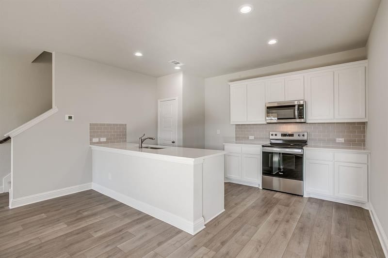 6916 Yellow Hammer Way, Arlington TX 76001 - Photo 10