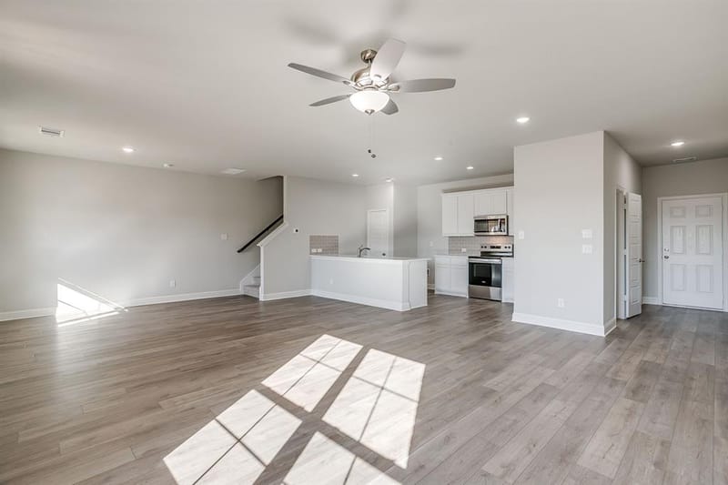 6916 Yellow Hammer Way, Arlington TX 76001 - Photo 4