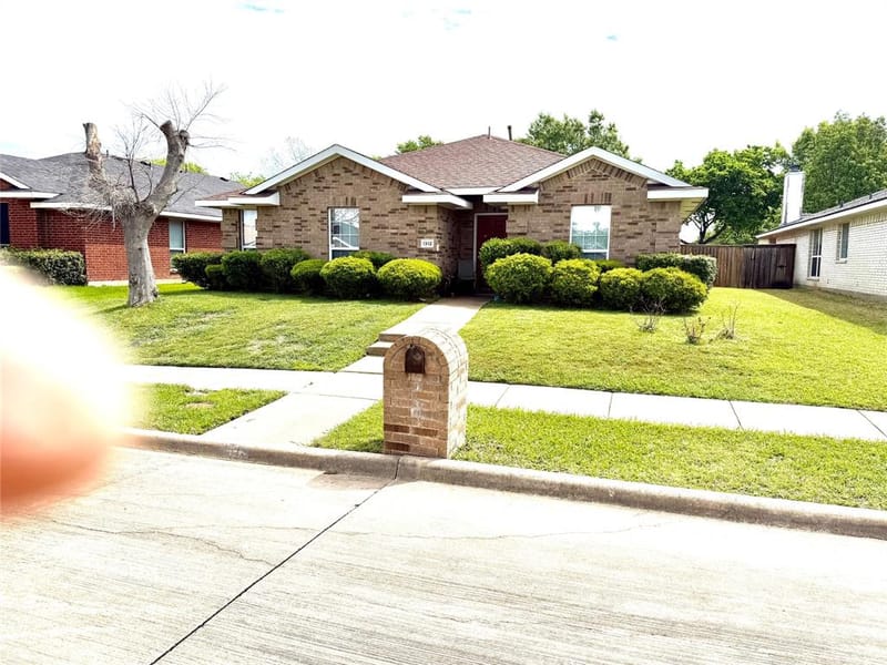 1312 Sunshine Court, Lancaster TX 75134