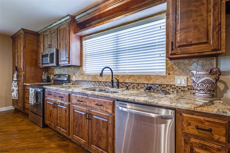 6100 Old Clarksville Road, Reno TX 75462 - Photo 22
