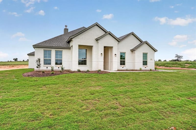 504 Clifton Court, Springtown TX 76082 - Photo 3