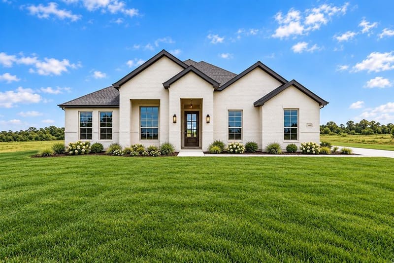 504 Clifton Court, Springtown TX 76082