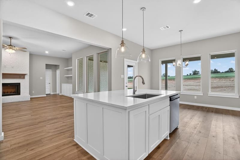 504 Clifton Court, Springtown TX 76082 - Photo 18