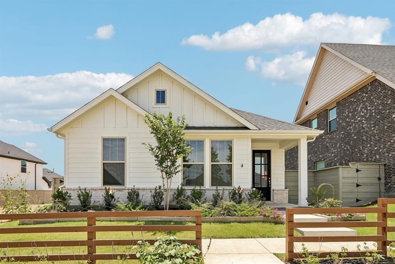 8708 Treeline Parkway, Justin TX 76247