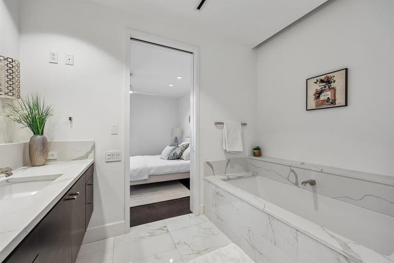 2408 Victory Park Lane # 832, Dallas TX 75219 - Photo 9