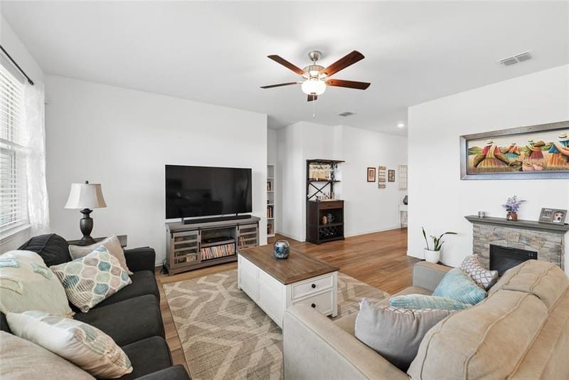 925 Garner Drive, Fate TX 75087 - Photo 7
