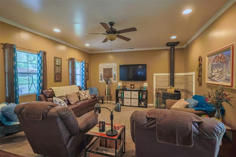 309 Tejas Trail, Springtown TX 76082 - Photo 9