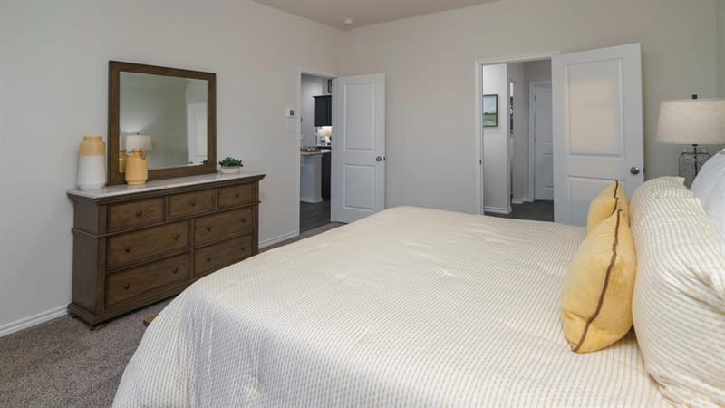 1006 Barton Drive, Ennis TX 75119 - Photo 7