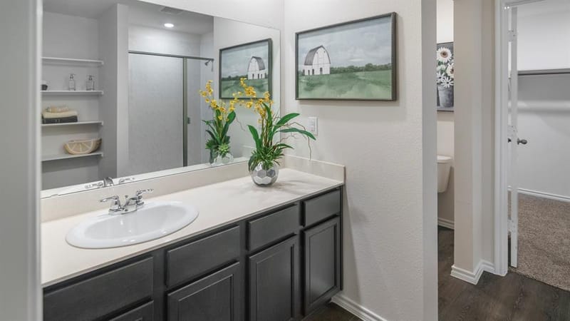 1006 Barton Drive, Ennis TX 75119 - Photo 5