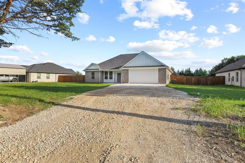 903 W Cardinal Street, Ector TX 75439 - Photo 35