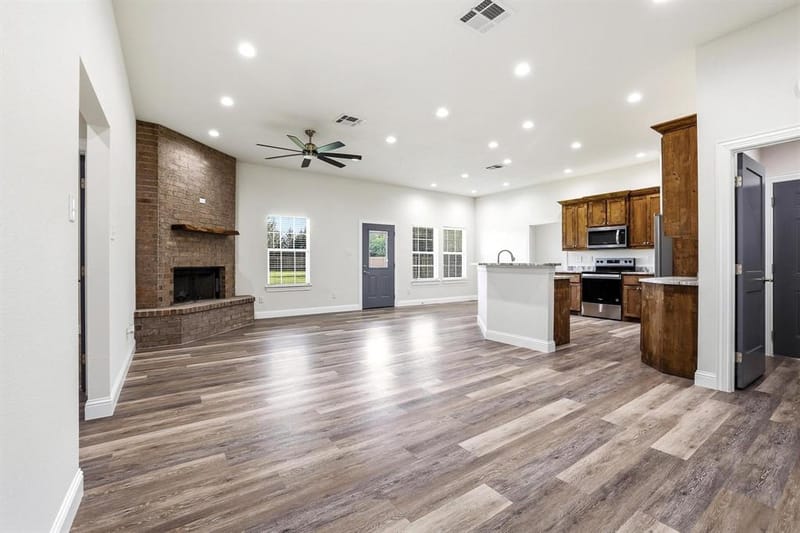 903 W Cardinal Street, Ector TX 75439 - Photo 4