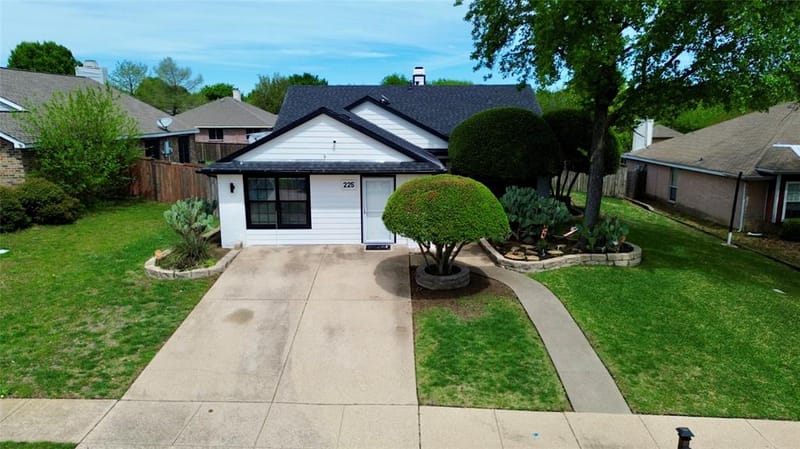 225 California Drive, Glenn Heights TX 75154 - Photo 2