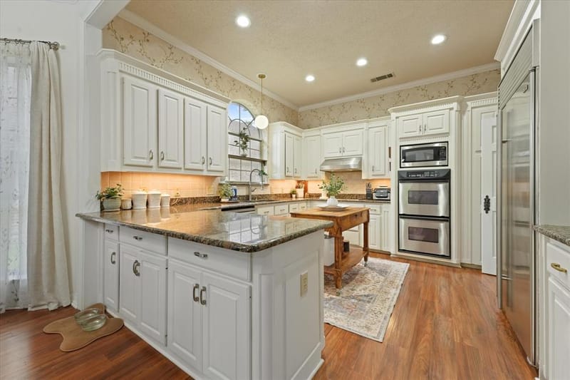 626 Creekbend Drive, Mesquite TX 75149 - Photo 6