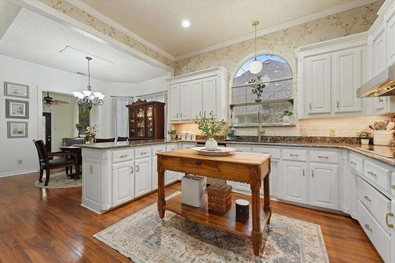 626 Creekbend Drive, Mesquite TX 75149 - Photo 7