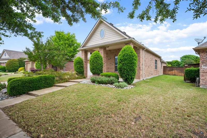 1208 Isabella Lane, Savannah TX 76227 - Photo 3