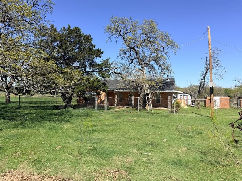 421 Erwin, Jacksboro TX 76458 - Photo 6