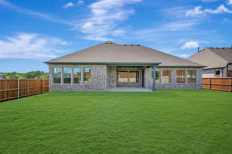 1908 Mitchell Drive, Van Alstyne TX 75495 - Photo 2