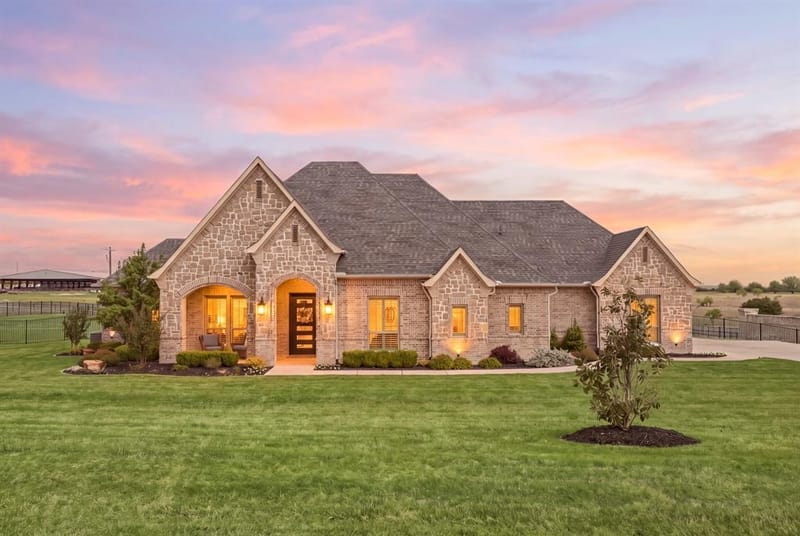 108 Bearclaw Circle, Aledo TX 76008