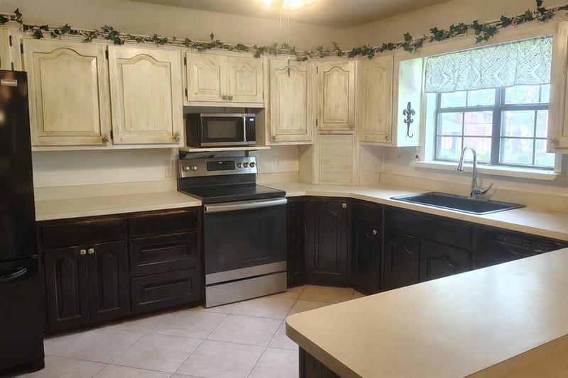 608 N Lamar Street, Tioga TX 76271 - Photo 2