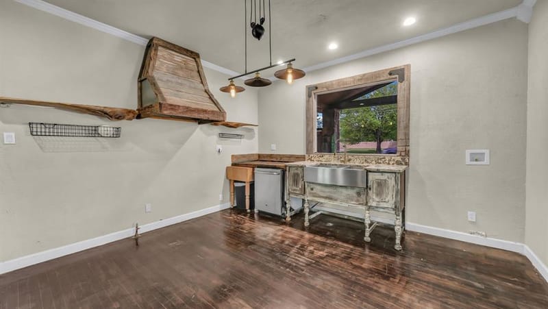 900 E Hubbard Street, Mineral Wells TX 76067 - Photo 23