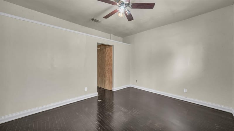 900 E Hubbard Street, Mineral Wells TX 76067 - Photo 17