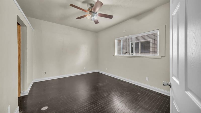 900 E Hubbard Street, Mineral Wells TX 76067 - Photo 10