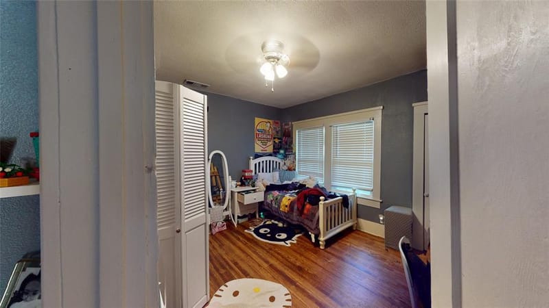 704 Cameron Avenue, Dallas TX 75223 - Photo 12