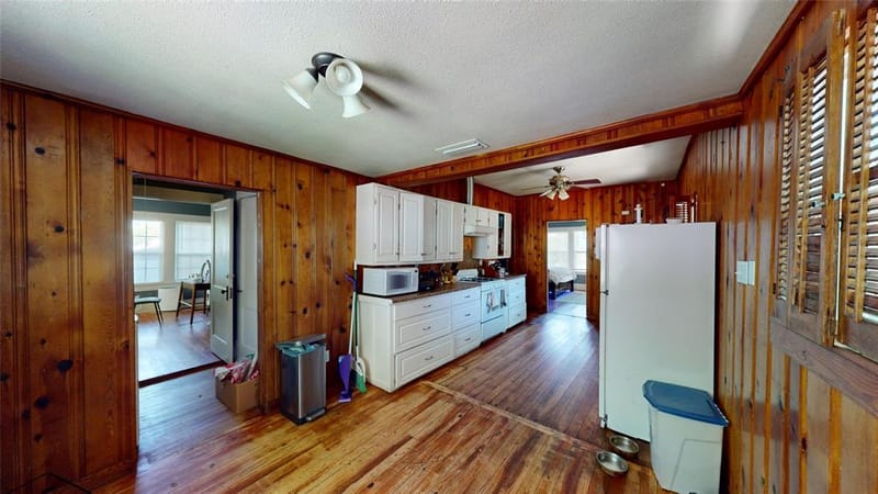704 Cameron Avenue, Dallas TX 75223 - Photo 7