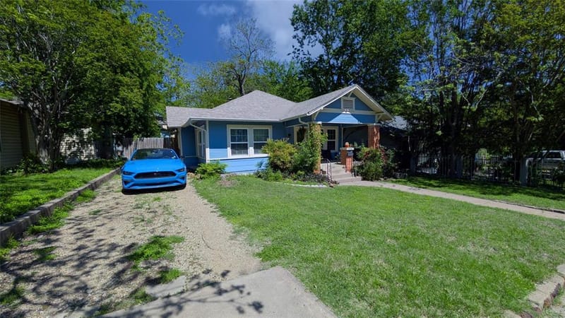 704 Cameron Avenue, Dallas TX 75223 - Photo 3