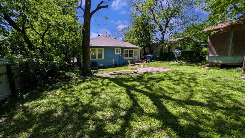 704 Cameron Avenue, Dallas TX 75223 - Photo 20